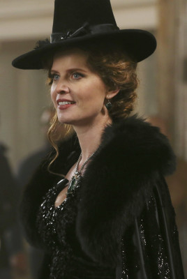Rebecca Mader pic #843416