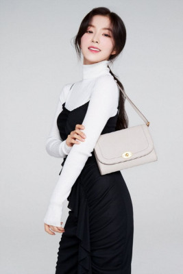 Red Velvet Irene – Hazzys Accessories Photohoot, October 2018