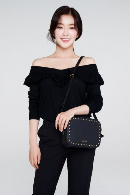 Red Velvet Irene – Hazzys Accessories Photohoot, October 2018