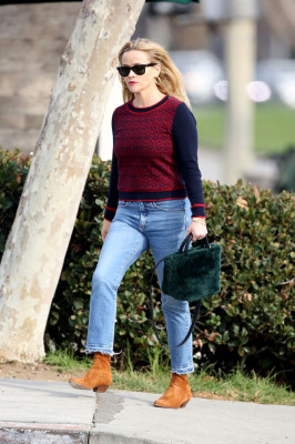 Reese Witherspoon Street Style