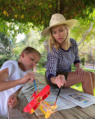 photo 27 in Reese Witherspoon gallery [id1277308] 2020-10-09 00:00:00