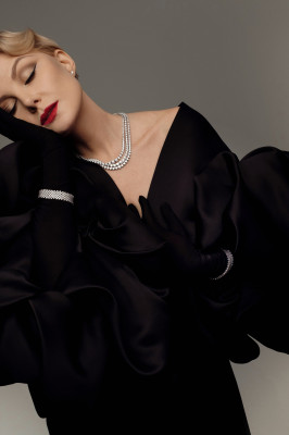 Рената Литвинова для Vogue // 2021