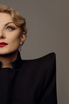 Рената Литвинова для Vogue // 2021