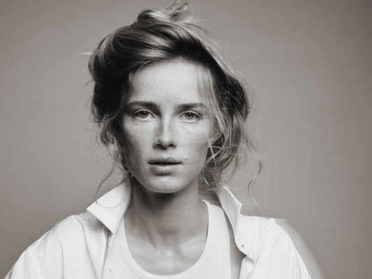 Rianne van Rompaey by Marc de Groot