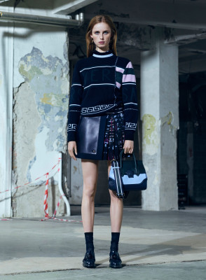 Rianne van Rompaey - Versace Pre-Fall Collection