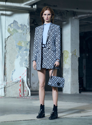 Rianne van Rompaey - Versace Pre-Fall Collection