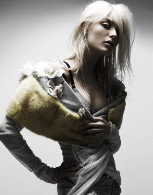 Rie Rasmussen pic #454627