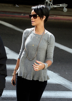 photo 3 in Rihanna gallery [id129794] 2009-01-19 00:00:00