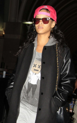 photo 27 in Rihanna gallery [id580077] 2012-11-11 00:00:00