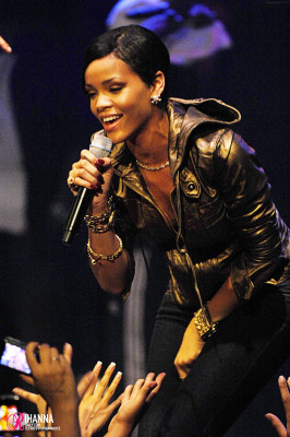 Rihanna pic #131704