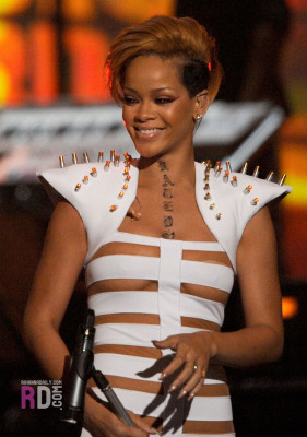 photo 26 in Rihanna gallery [id213229] 2009-11-27 00:00:00