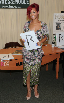 photo 13 in Rihanna gallery [id308954] 2010-10-28 00:00:00