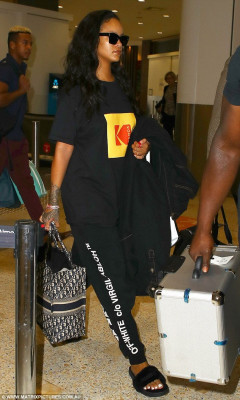 Rihanna - Airport in Sydney 10/02/2018