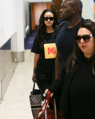 Rihanna - Airport in Sydney 10/02/2018