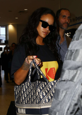 Rihanna - Airport in Sydney 10/02/2018