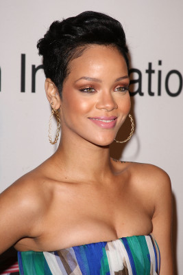photo 4 in Rihanna gallery [id133928] 2009-02-09 00:00:00