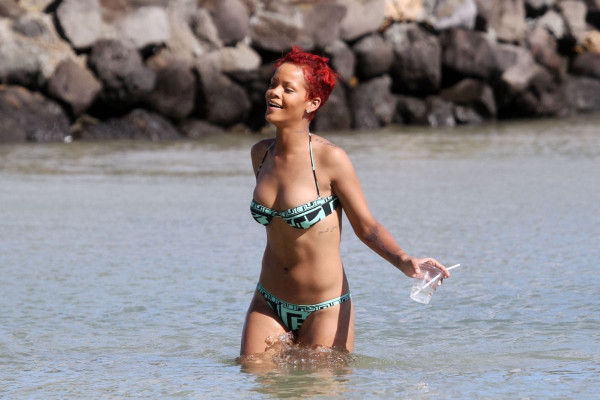 photo 6 in Rihanna gallery [id412836] 2011-08-10 00:00:00