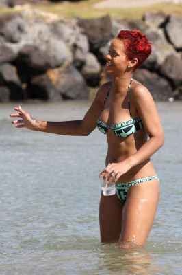 photo 5 in Rihanna gallery [id506402] 2012-05-02 00:00:00