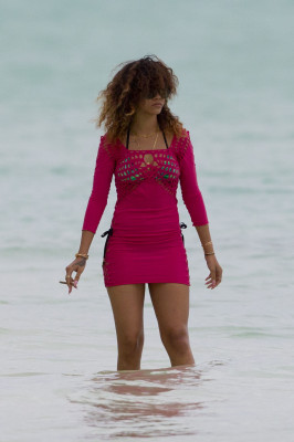 photo 28 in Rihanna gallery [id498018] 2012-04-17 00:00:00