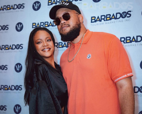Rihanna - Zirque Carnival Event - Beach Party in Barbados 08/04/2019