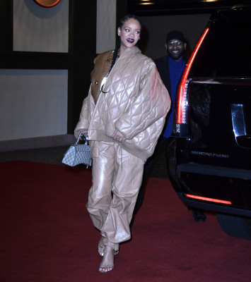 Rihanna - Cipriani Restaurant in New York 12/05/2021