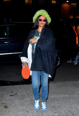 Rihanna - New York 02/08/2020