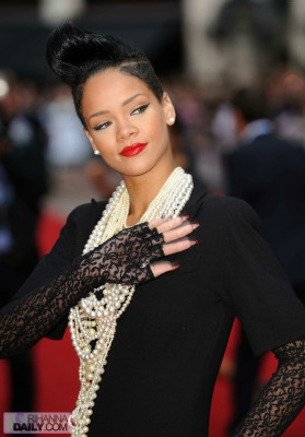 photo 21 in Rihanna gallery [id191443] 2009-09-28 00:00:00