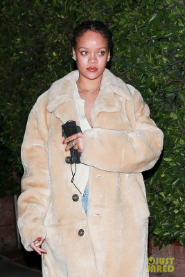 Rihanna - Giorgio Baldi Restaurant in Santa Monica 11/09/2020