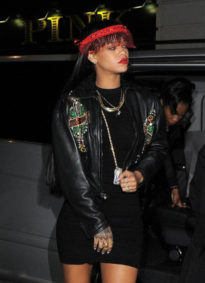 photo 20 in Rihanna gallery [id720422] 2014-04-16 00:00:00