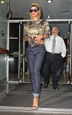 photo 12 in Rihanna gallery [id659069] 2013-08-28 00:00:00