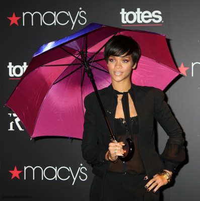 photo 15 in Rihanna gallery [id173462] 2009-07-08 00:00:00