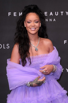 Rihanna – Fenty Beauty Launch Party in London 