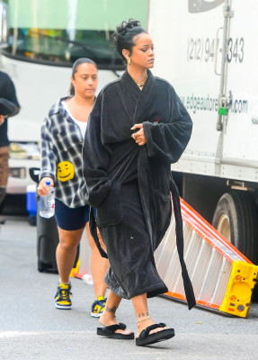 Rihanna - On Set in Bronx 07/11/2021
