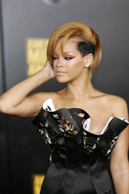 photo 7 in Rihanna gallery [id236146] 2010-01-20 00:00:00