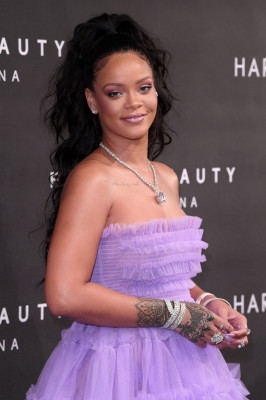 Rihanna – Fenty Beauty Launch Party in London 