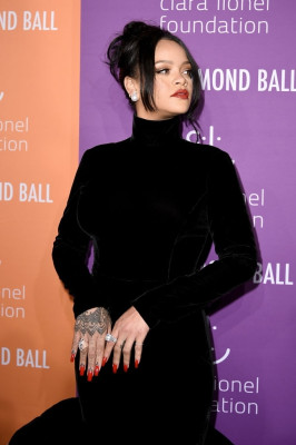 Rihanna - 5th Annual Diamond Ball n New York 09/12/2019
