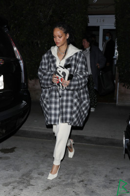Rihanna - Giorgio Baldi Restaurant in Santa Monica 11/12/2020