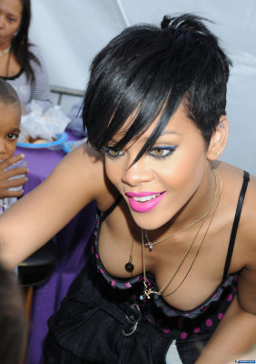 photo 7 in Rihanna gallery [id343769] 2011-01-19 00:00:00