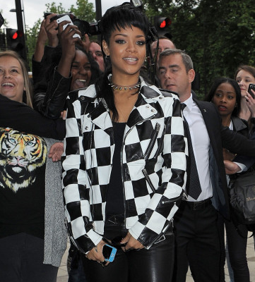 photo 9 in Rihanna gallery [id665031] 2013-09-23 00:00:00