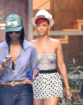 photo 15 in Rihanna gallery [id627695] 2013-04-24 00:00:00