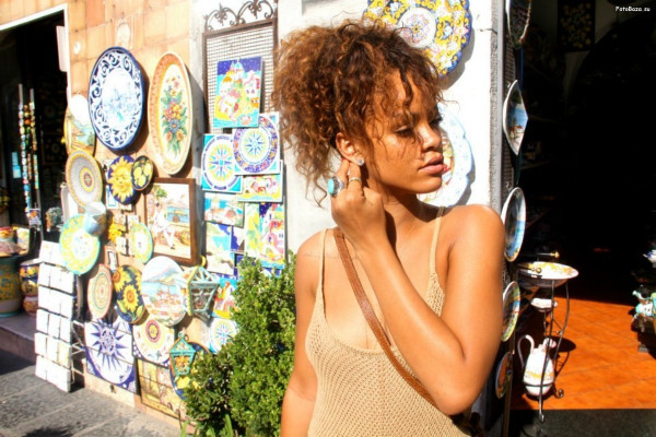 photo 4 in Rihanna gallery [id571019] 2012-10-15 00:00:00