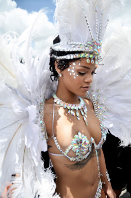 photo 20 in Rihanna gallery [id866601] 2016-02-09 00:00:00