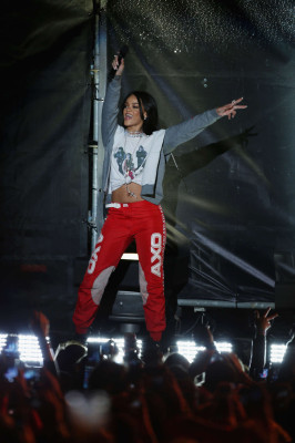 photo 7 in Rihanna gallery [id800865] 2015-04-08 00:00:00