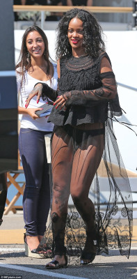 photo 4 in Rihanna gallery [id759179] 2014-09-15 00:00:00