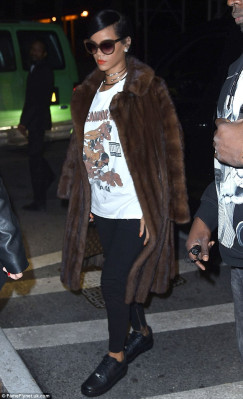 photo 10 in Rihanna gallery [id770359] 2014-11-06 00:00:00