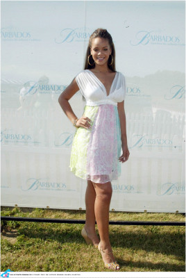 photo 11 in Rihanna gallery [id133386] 2009-02-06 00:00:00