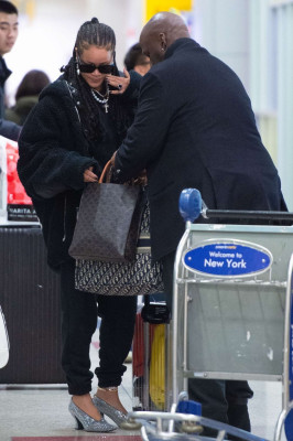 Rihanna - JFK Airport in New York 01/16/2020