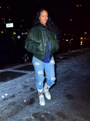 Rihanna - Recording Studio in New York 01/16/2022