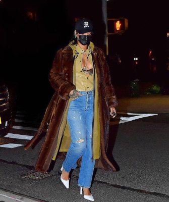 Rihanna - Emilio&#039;s Ballato Restaurant in New York 01/18/2021