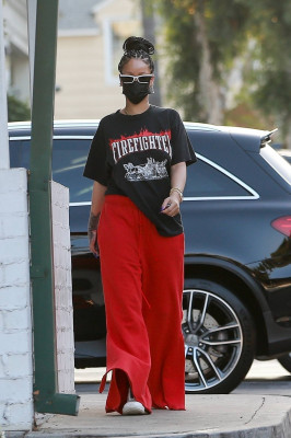 Rihanna - Beverly Hills 10/19/2020